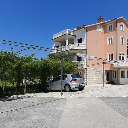 Apartments Grozdana Crikvenica Buitenkant foto