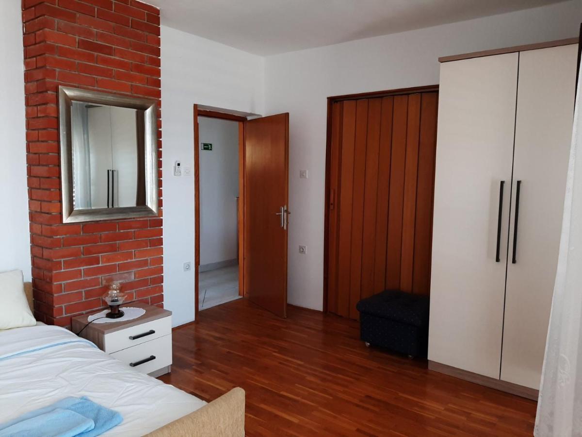 Apartments Grozdana Crikvenica Buitenkant foto